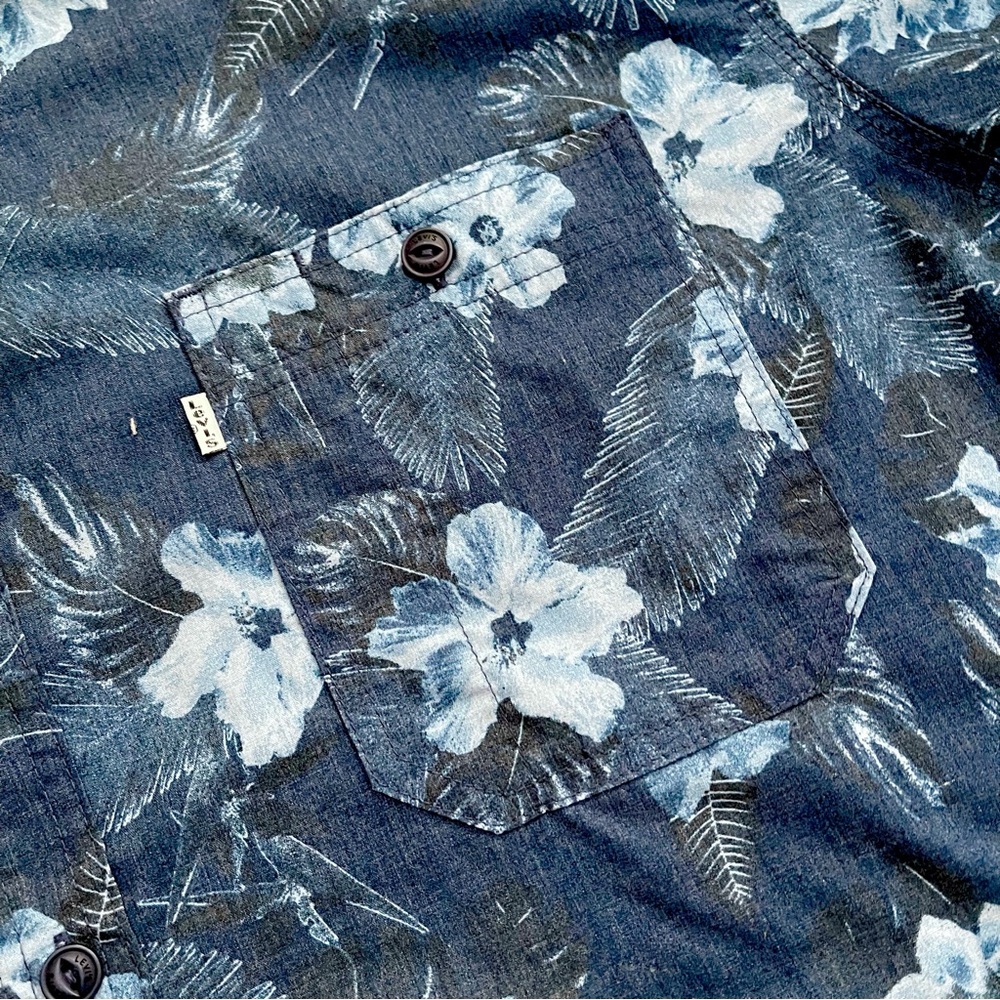 Levi’s Men's Button Down Short Sleeve Shirt Blue Tropical Print Size XL - Picture 5 of 11